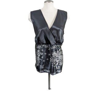 Womens Size 18 Sleeveless Faux Wrap Top Blouse Black White Floral Silky Sheen
